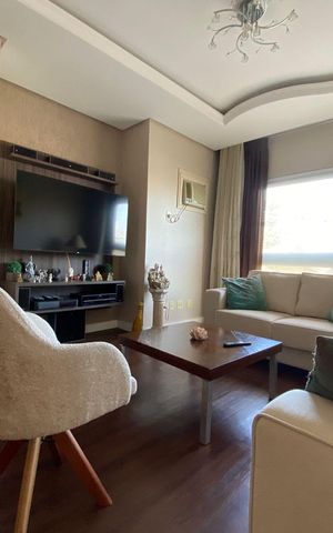 Casa à venda com 350m², 3 quartos e 4 vagas Casa à venda com 350m², 3 quartos e 4 vagasSala