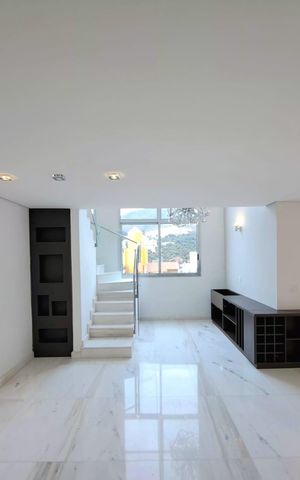 Apartamento à venda com 210m², 4 quartos e 2 vagas Apartamento à venda com 210m², 4 quartos e 2 vagasSala/cozinha
