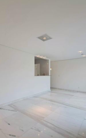 Apartamento à venda com 210m², 4 quartos e 2 vagas Apartamento à venda com 210m², 4 quartos e 2 vagasSala/cozinha