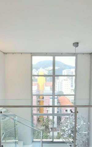 Apartamento à venda com 210m², 4 quartos e 2 vagas Apartamento à venda com 210m², 4 quartos e 2 vagasCobertura