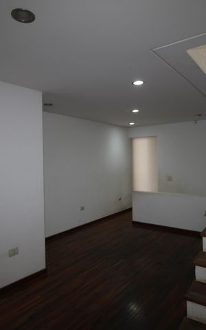 Casa à venda com 512m², 5 quartos e 3 vagasPorão