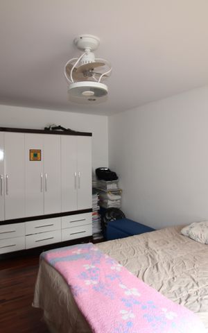 Casa à venda com 512m², 5 quartos e 3 vagasQuarto 4