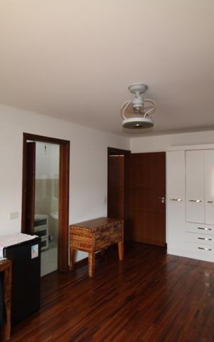 Casa à venda com 512m², 5 quartos e 3 vagasQuarto 2