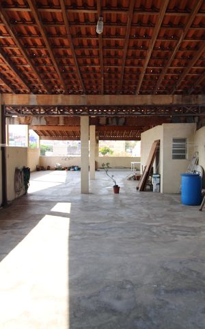 Casa à venda com 512m², 5 quartos e 3 vagasSacada