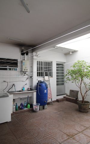 Casa à venda com 512m², 5 quartos e 3 vagasÁrea de Serviço