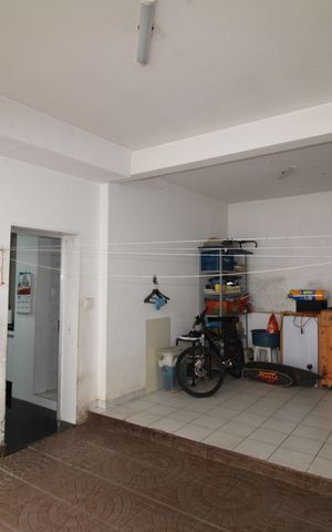 Casa à venda com 512m², 5 quartos e 3 vagasÁrea de Serviço