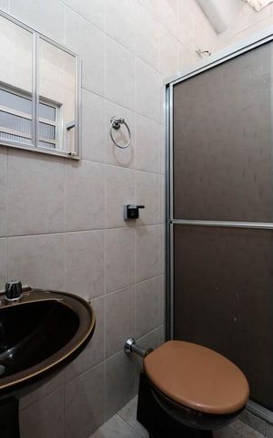 Casa para alugar com 165m², 2 quartos e 5 vagasBanheiro 2