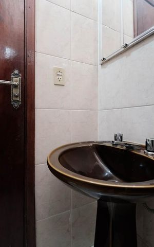 Casa para alugar com 165m², 2 quartos e 5 vagasBanheiro 2