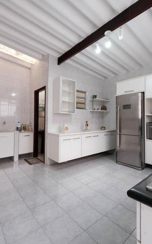 Casa para alugar com 165m², 2 quartos e 5 vagasÁrea de Serviço