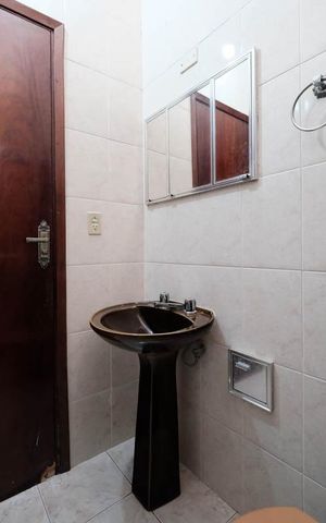 Casa para alugar com 165m², 2 quartos e 5 vagasBanheiro 2