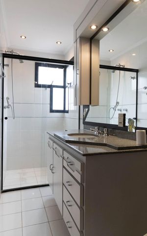 Apartamento à venda com 177m², 3 quartos e 3 vagas Apartamento à venda com 177m², 3 quartos e 3 vagasBanheiro da Suíte 3