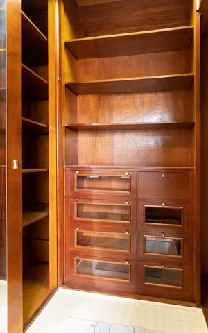 Apartamento à venda com 177m², 3 quartos e 3 vagas Apartamento à venda com 177m², 3 quartos e 3 vagasCloset da Suíte 3