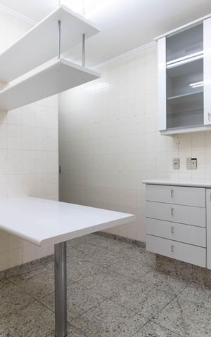 Apartamento à venda com 177m², 3 quartos e 3 vagas Apartamento à venda com 177m², 3 quartos e 3 vagasCopa