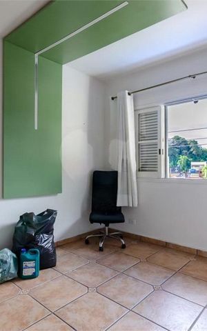 Casa à venda com 330m², 4 quartos e 5 vagas