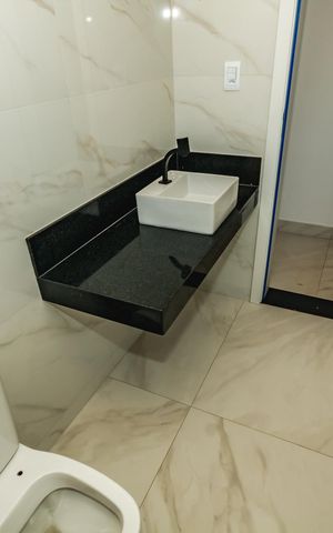 Casa à venda com 200m², 3 quartos e 2 vagasBanheiro da Suíte