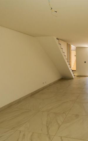 Casa à venda com 200m², 3 quartos e 2 vagasSala