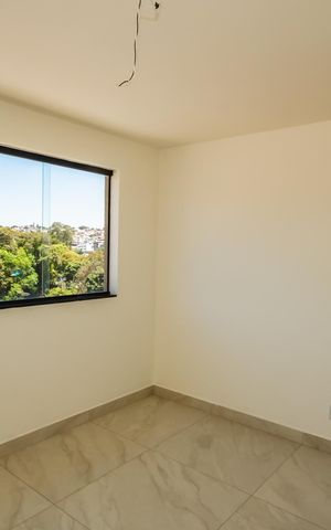 Casa à venda com 200m², 3 quartos e 2 vagasSuíte