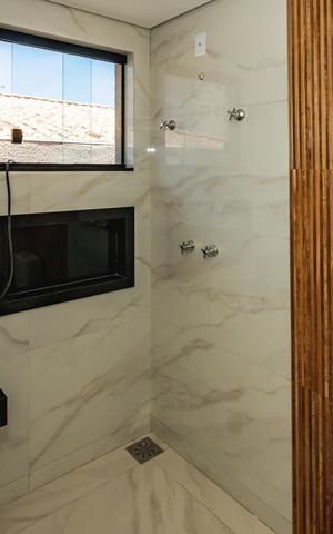 Casa à venda com 200m², 3 quartos e 2 vagasBanheiro Social