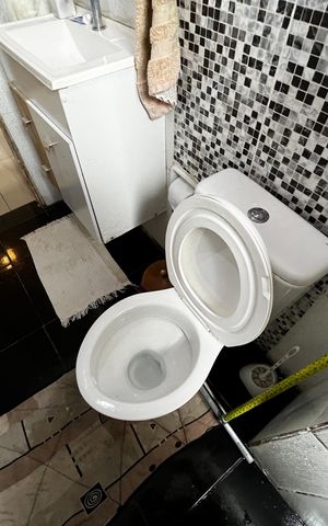 Apartamento à venda com 56m², 2 quartos e 1 vaga Apartamento à venda com 56m², 2 quartos e 1 vagaBanheiro