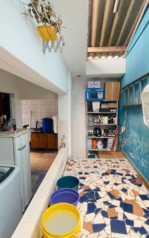 Casa à venda com 75m², 1 quarto e 2 vagas Casa à venda com 75m², 1 quarto e 2 vagasÁrea de Serviço