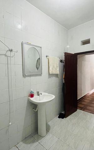 Casa à venda com 75m², 1 quarto e 2 vagas Casa à venda com 75m², 1 quarto e 2 vagasBanheiro
