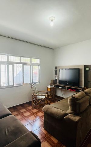 Casa à venda com 75m², 1 quarto e 2 vagas Casa à venda com 75m², 1 quarto e 2 vagasSala