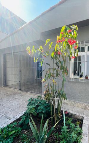 Casa à venda com 75m², 1 quarto e 2 vagas Casa à venda com 75m², 1 quarto e 2 vagasGaragem