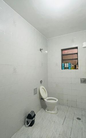Casa à venda com 75m², 1 quarto e 2 vagas Casa à venda com 75m², 1 quarto e 2 vagasBanheiro