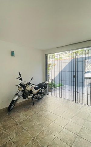Casa à venda com 75m², 1 quarto e 2 vagas Casa à venda com 75m², 1 quarto e 2 vagasGaragem