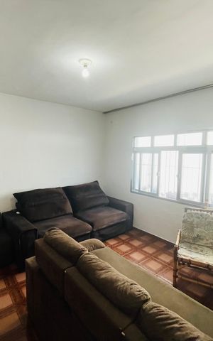 Casa à venda com 75m², 1 quarto e 2 vagas Casa à venda com 75m², 1 quarto e 2 vagasSala