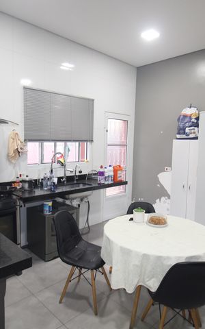 Casa para alugar com 140m², 3 quartos e 5 vagasCozinha