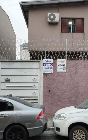 Casa para alugar com 140m², 3 quartos e 5 vagas Casa para alugar com 140m², 3 quartos e 5 vagasFachada