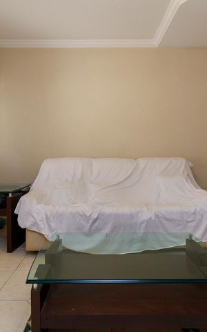 Casa à venda com 191m², 4 quartos e 4 vagas Casa à venda com 191m², 4 quartos e 4 vagasSala