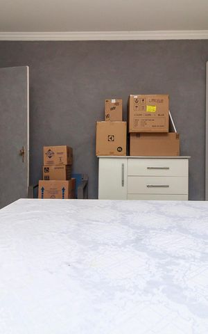 Casa à venda com 191m², 4 quartos e 4 vagas Casa à venda com 191m², 4 quartos e 4 vagasEscritório