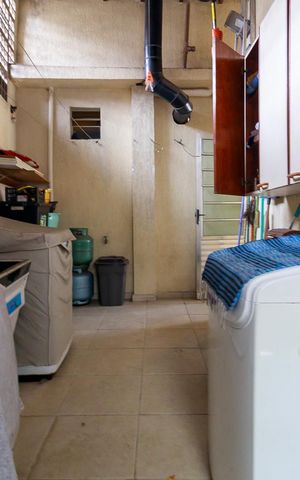 Casa à venda com 191m², 4 quartos e 4 vagas Casa à venda com 191m², 4 quartos e 4 vagasÁrea de Serviço