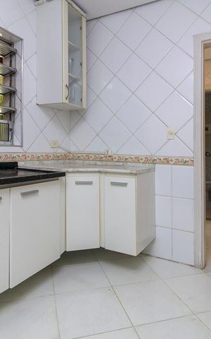 Casa à venda com 191m², 4 quartos e 4 vagas Casa à venda com 191m², 4 quartos e 4 vagasCozinha