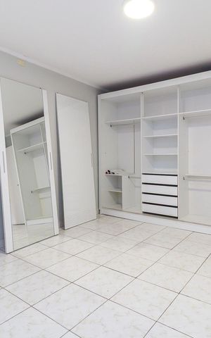 Casa à venda com 191m², 4 quartos e 4 vagas Casa à venda com 191m², 4 quartos e 4 vagasEdícula