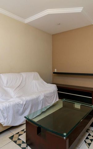 Casa à venda com 191m², 4 quartos e 4 vagas Casa à venda com 191m², 4 quartos e 4 vagasSala