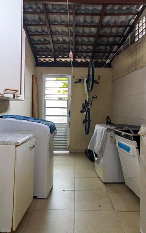 Casa à venda com 191m², 4 quartos e 4 vagas Casa à venda com 191m², 4 quartos e 4 vagasÁrea de Serviço