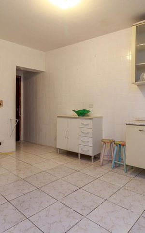 Casa à venda com 191m², 4 quartos e 4 vagas Casa à venda com 191m², 4 quartos e 4 vagasEdícula