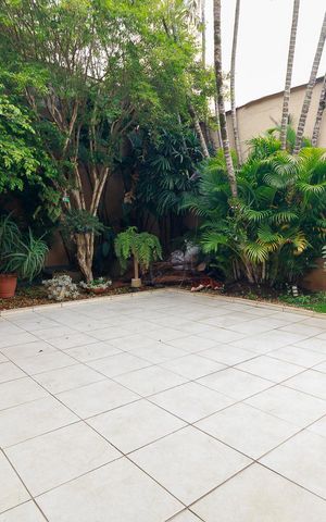 Casa à venda com 191m², 4 quartos e 4 vagas Casa à venda com 191m², 4 quartos e 4 vagasQuintal
