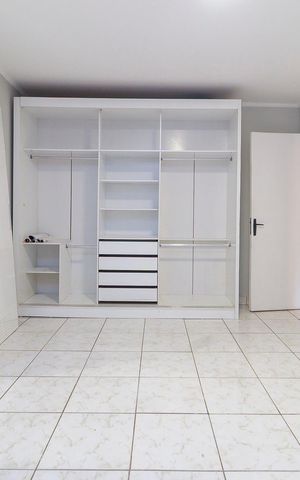 Casa à venda com 191m², 4 quartos e 4 vagas Casa à venda com 191m², 4 quartos e 4 vagasEdícula