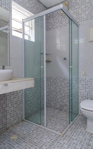 Casa à venda com 191m², 4 quartos e 4 vagas Casa à venda com 191m², 4 quartos e 4 vagasBanheiro 3