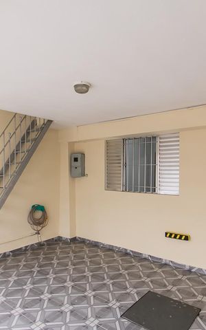 Casa à venda com 125m², 4 quartos e 2 vagas Casa à venda com 125m², 4 quartos e 2 vagasGaragem