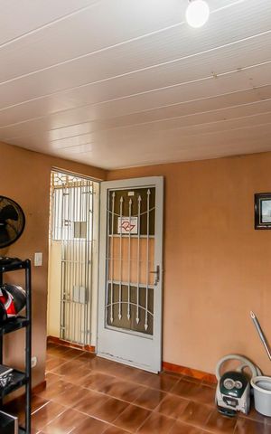 Casa à venda com 125m², 4 quartos e 2 vagas Casa à venda com 125m², 4 quartos e 2 vagasQuarto de Serviço