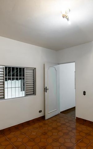 Casa à venda com 125m², 4 quartos e 2 vagas Casa à venda com 125m², 4 quartos e 2 vagasQuarto