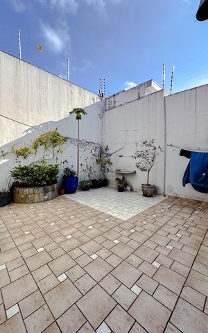Casa à venda com 238m², 6 quartos e 4 vagasÁrea externa