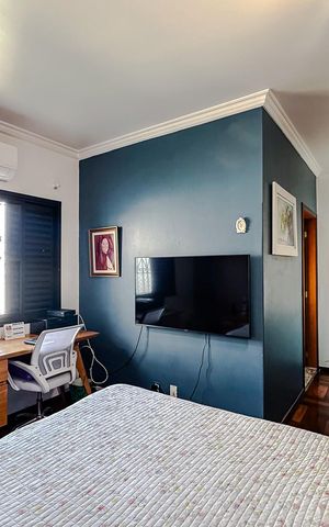 Casa à venda com 238m², 6 quartos e 4 vagasSuíte 2