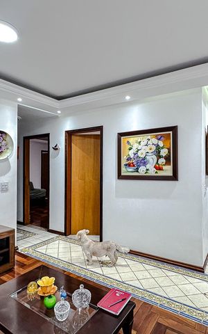 Casa à venda com 238m², 6 quartos e 4 vagasSala