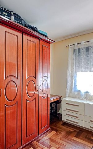 Casa à venda com 238m², 6 quartos e 4 vagasQuarto 